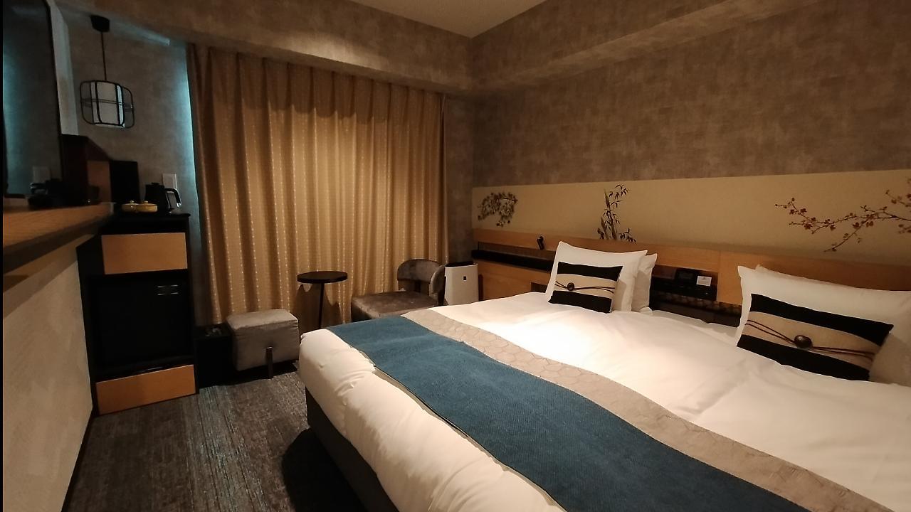 โรงแรม ชิซูเตตสึ โฮเต็ล พริซิโอ คาราซูมาโออิเกะ เกียวโต